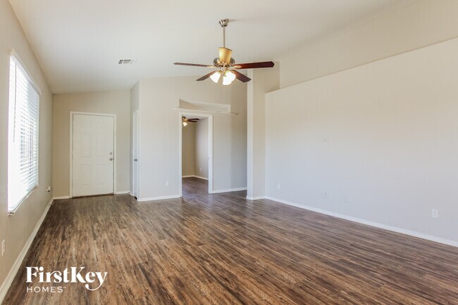 Building Photo - 4139 W Solar Dr