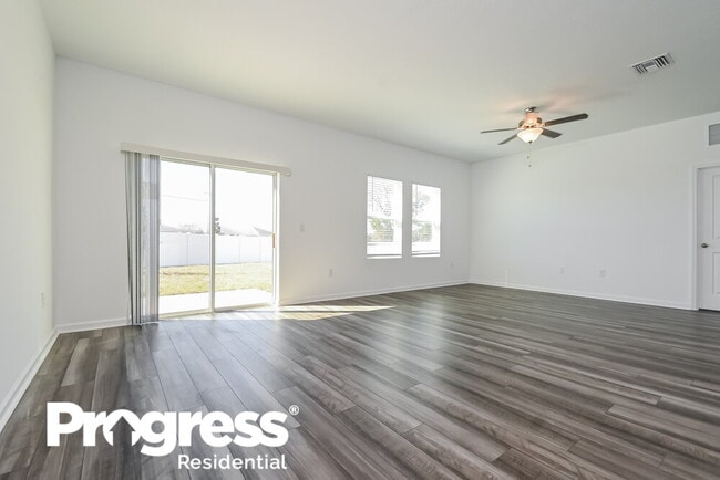 Building Photo - 851 Ribbon Grass Loop