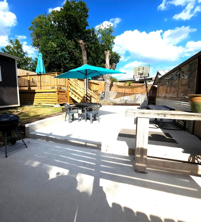 Foto del edificio - 5311 Costa Mesa St