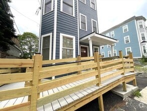 Building Photo - 16 Delle Ave
