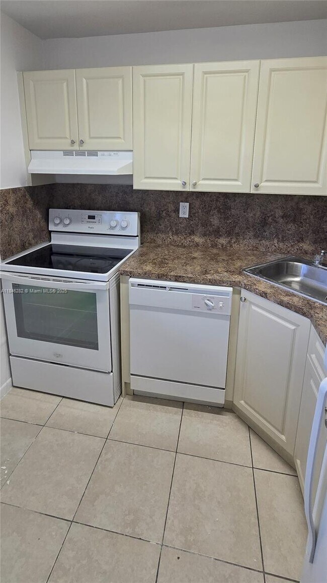 Foto del edificio - 10820 SW 200th Dr