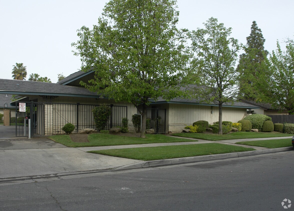 Foto del edificio - 5377 N San Pablo Ave
