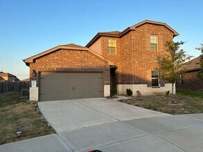 Building Photo - 3207 Sumac Dr