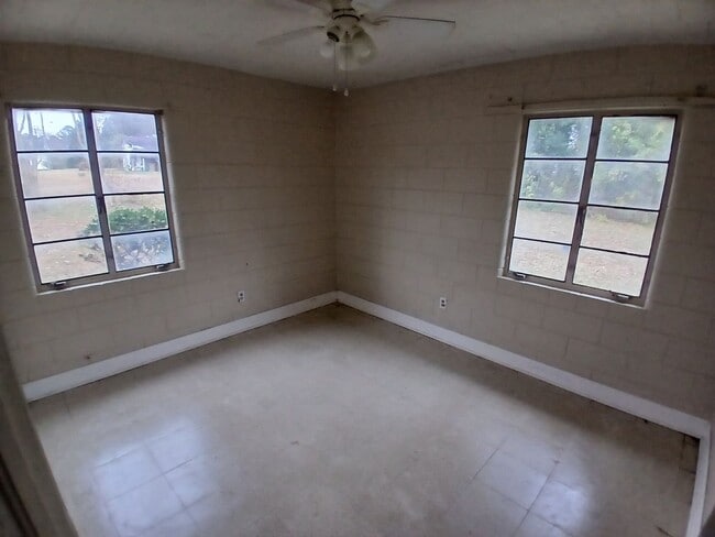 Building Photo - Duplex near Clayton/Garner/Raleigh