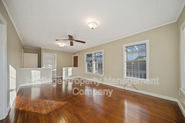 Foto del edificio - 103 Cosgrove St