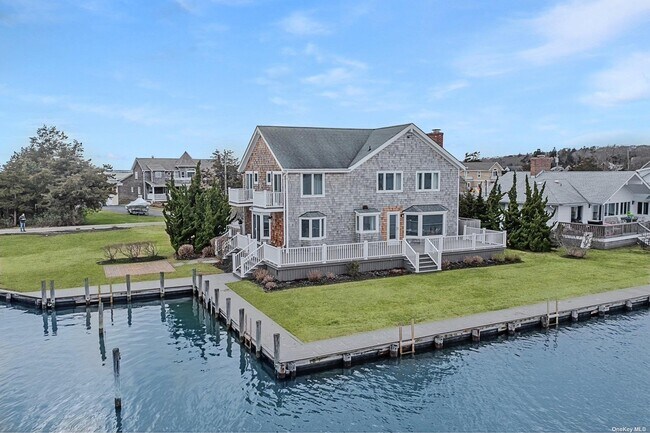 Foto del edificio - 370 Fishermans Beach Rd