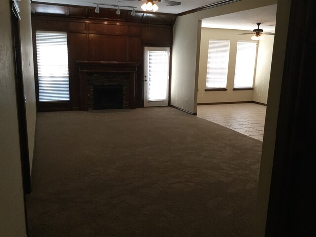 Building Photo - 401 N Chisholm Trail Way