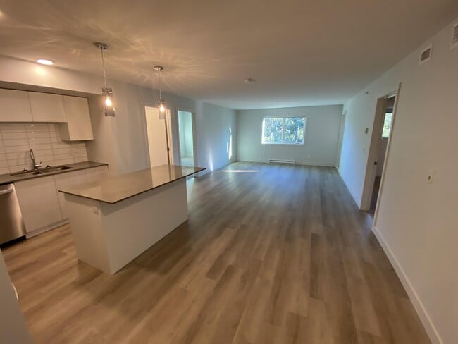 Building Photo - 4820-4820 Cedar Ridge Pl