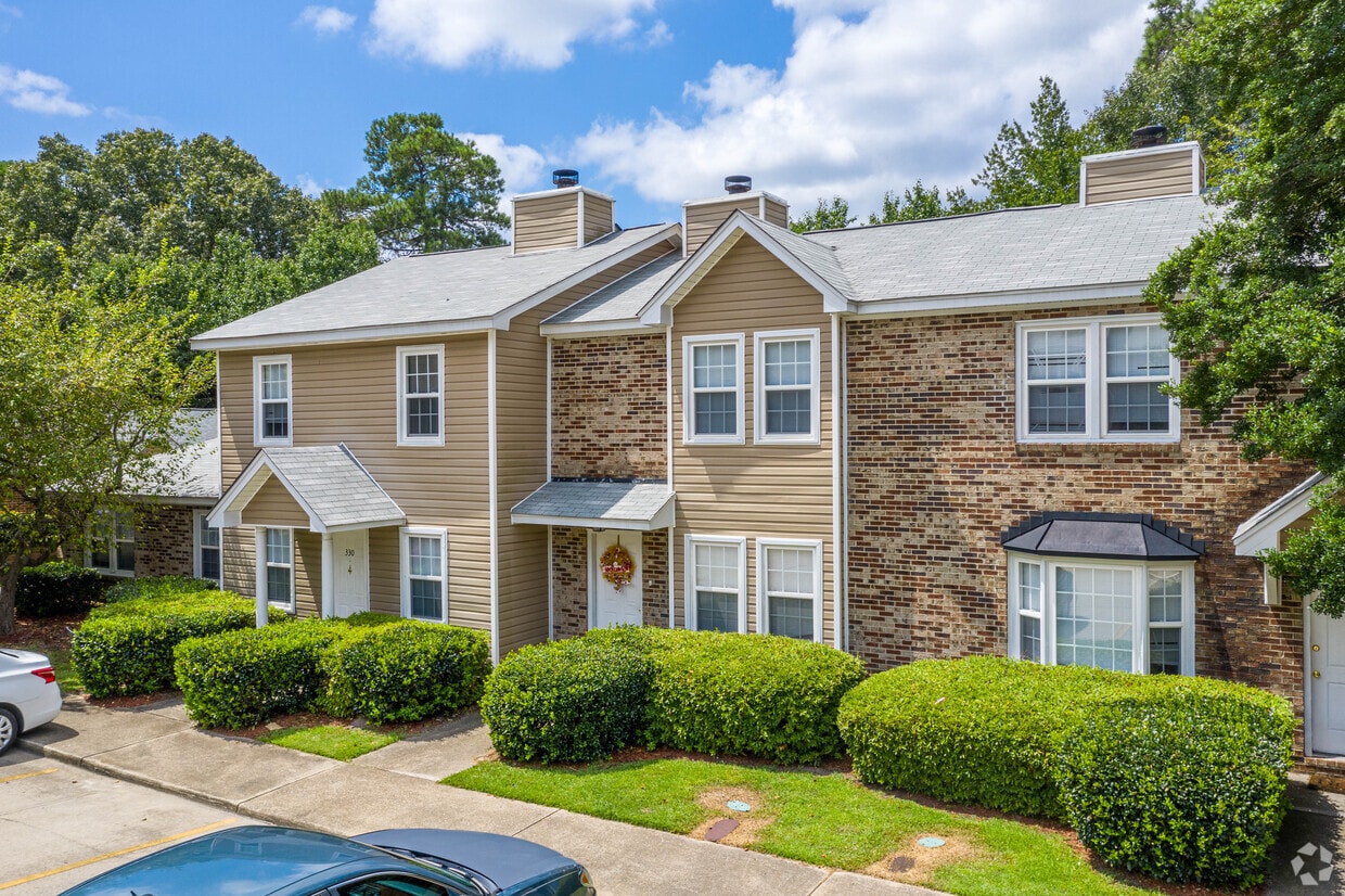 Endora East Rentals in Columbia at 300 Meredith Sq Columbia, SC