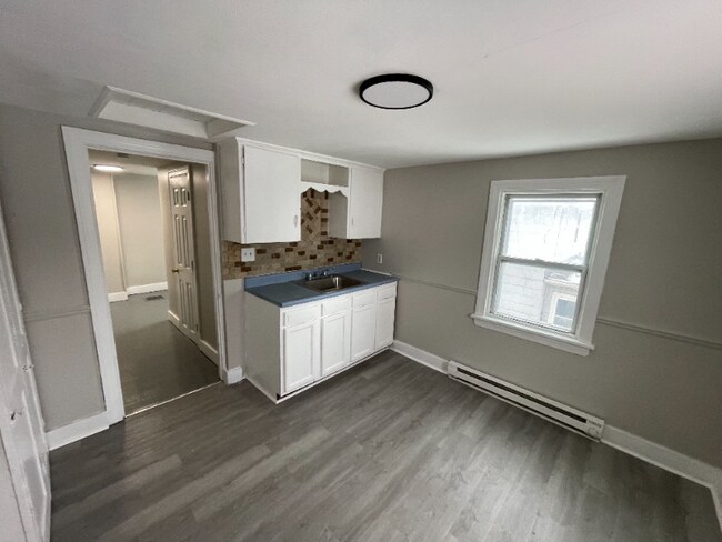 Foto del edificio - 1322 Brownell Ave