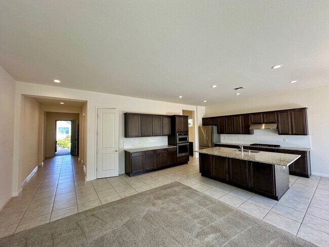 Foto del edificio - Copper View at Carmella Ranch | 3 Bed + 3 Car Garage Single Story Home