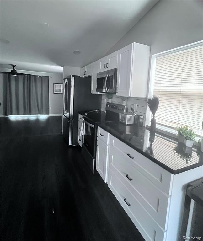 Foto del edificio - 3066 Greenlawn Ave