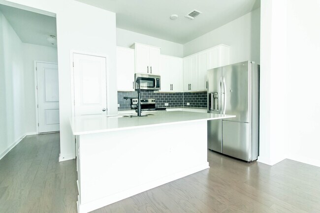 Building Photo - 15108 Casbah Dr