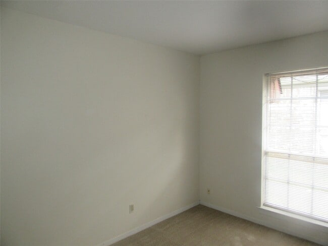 Building Photo - 5414 Deep Forest Dr