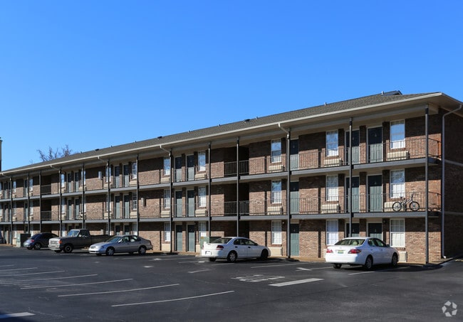 Neill House Apartments - Neill House & Dexter Arms