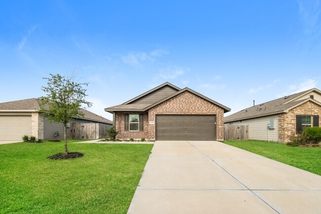 Building Photo - 17599 Longwood Trce Ln