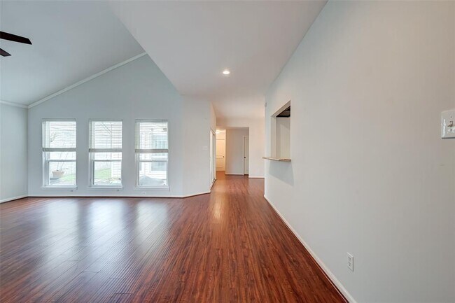 Foto del edificio - 14127 Langbourne Dr