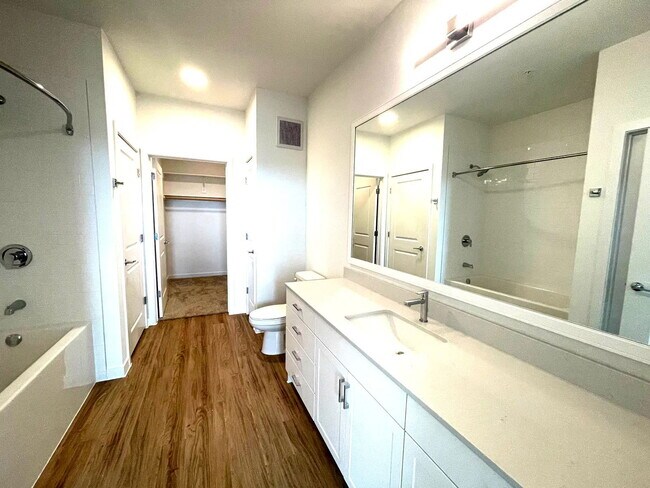 Building Photo - 1101 Abbeyglen Castle Dr