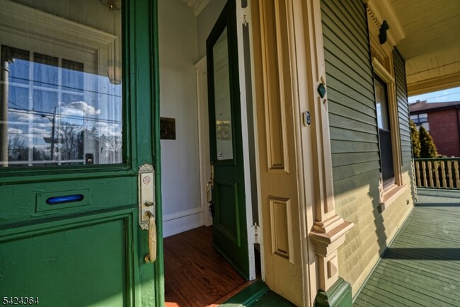 Foto del edificio - 355 W Milton Ave