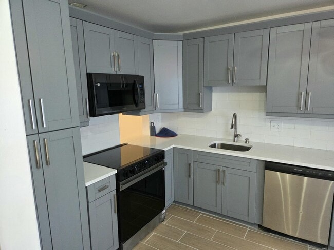 Building Photo - 5730 Fernley Dr E
