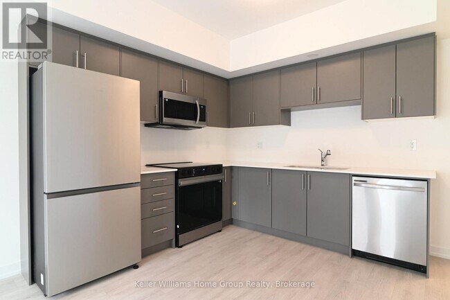 Building Photo - 42 Lowes Rd W