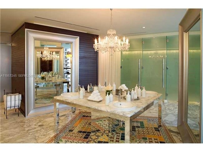 Foto del edificio - 475 Brickell Ave