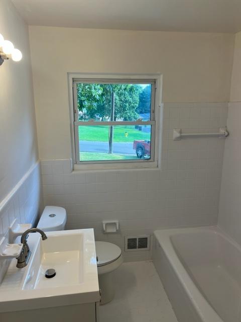 Foto del edificio - 641 26th Ave NW