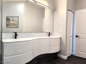 Building Photo - 9270 Belleza Way