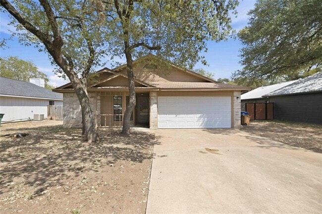 Building Photo - 3902 Stonecroft Dr