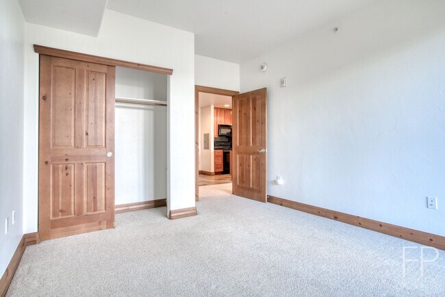 Foto del edificio - Highlands Green Lodge!  Updated One Bedroo...