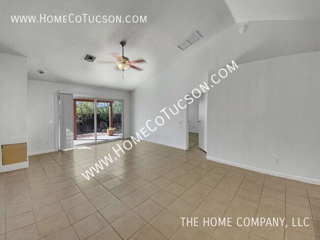 Building Photo - 2947 W Talara Ln
