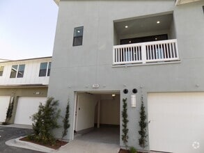 Building Photo - 268 Alienta Ln