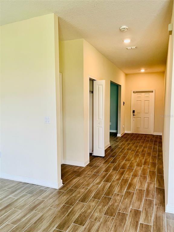Foto del edificio - 1423 Oak Marsh St