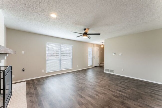 Building Photo - Move-in ready home in Rowlett!
