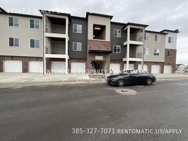 Photo - 13547 S Hanley Ln Townhome
