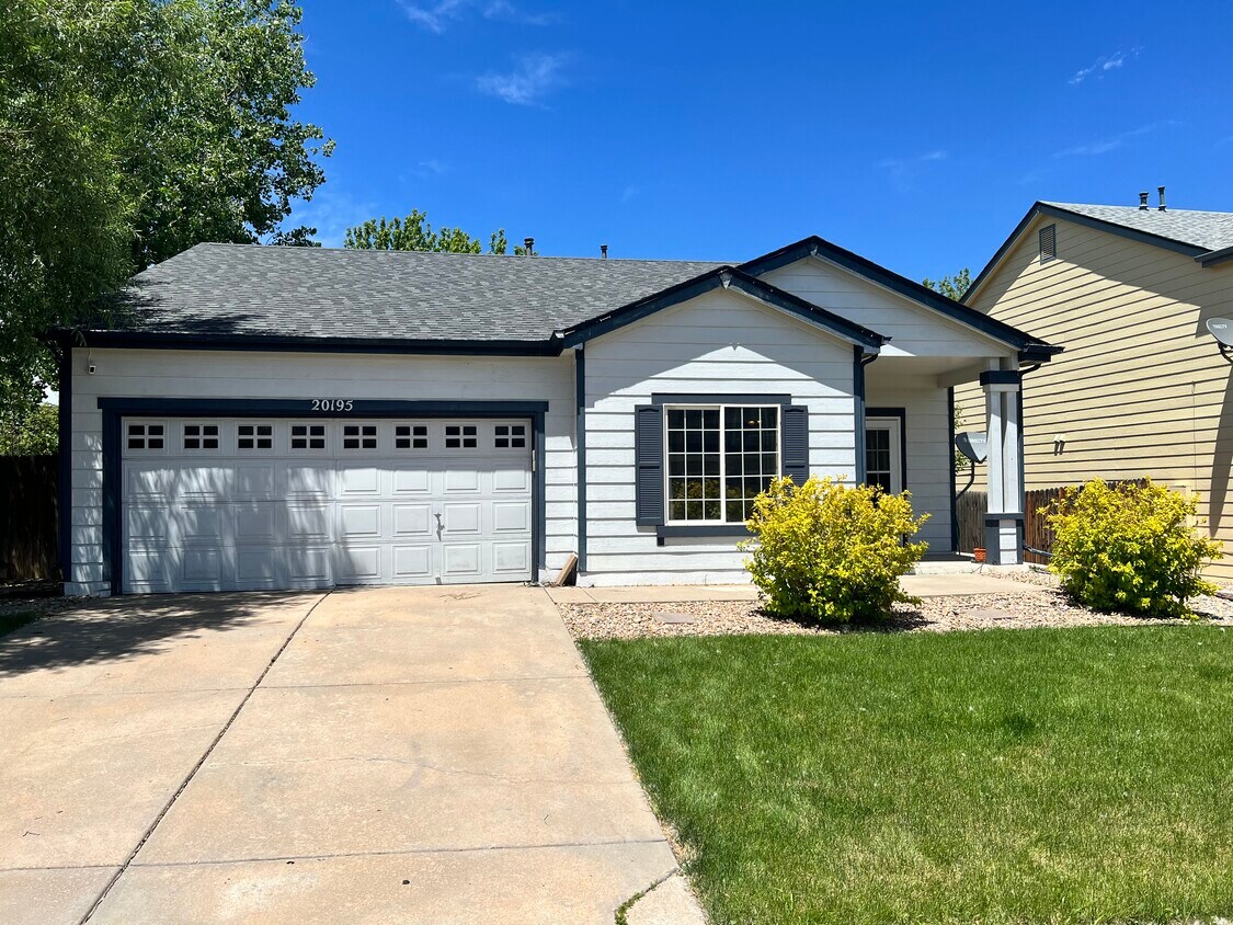 20195 E Belleview Ln, Centennial, CO 80015 House Rental in Centennial