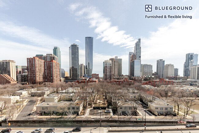 Building Photo - 1000 S Clark St