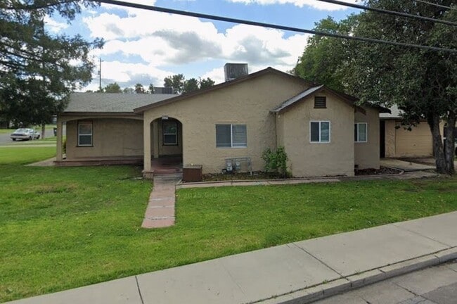 Building Photo - 780 E Alexander Ave