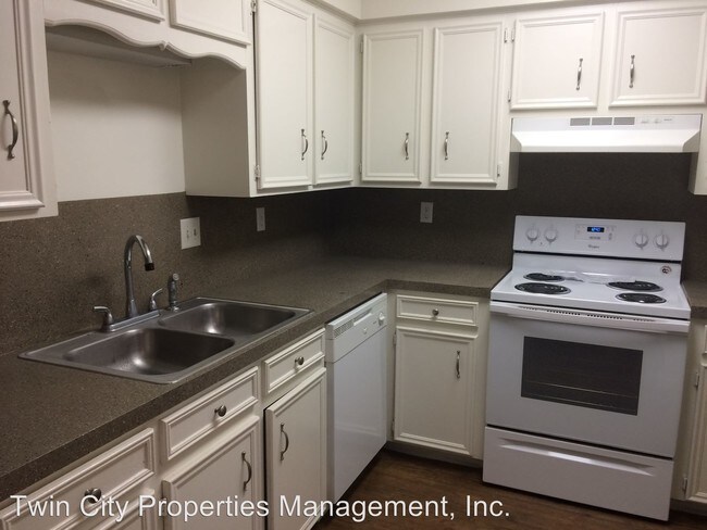 Foto del edificio - 1405 S College Ave