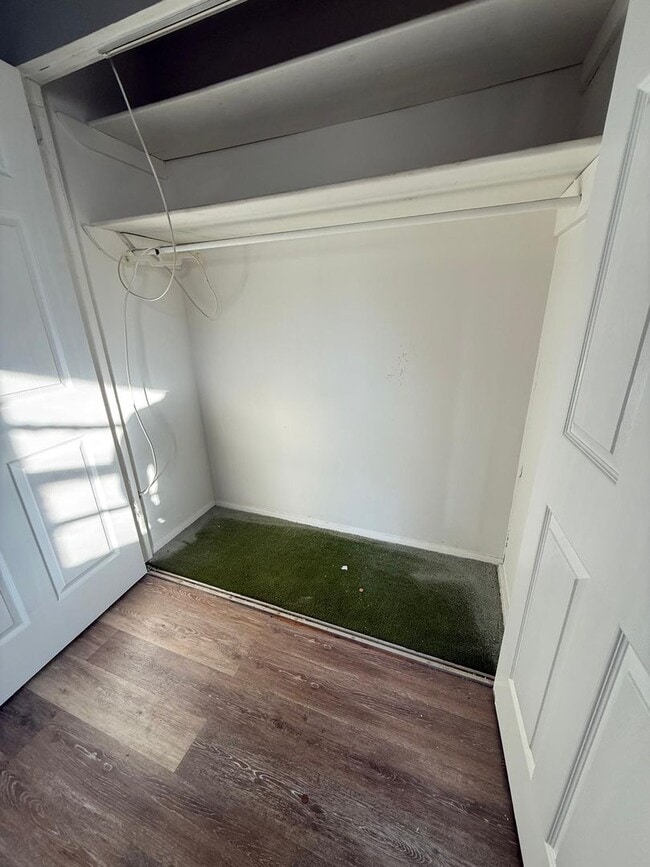 Foto del edificio - For Rent — Spacious & Affordable 4 Bedroom Home!