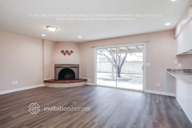 Building Photo - 8838 N 46th Dr