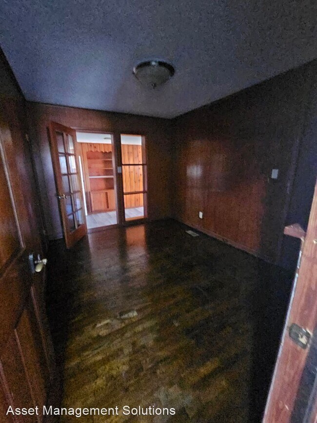 Building Photo - 5 br, 1.5 bath House - 210  E Northrup Drive