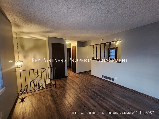 Building Photo - 16506 W 123rd - Remodel!