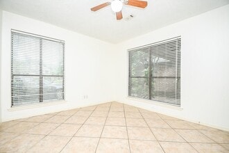 Building Photo - 6702 Spring Leaf Dr