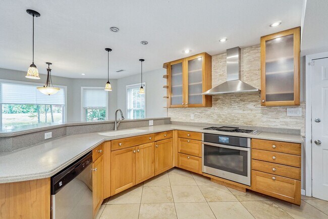 Foto del edificio - Kings Grant Rental