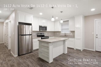 Building Photo - 1412 Alta Vista Dr
