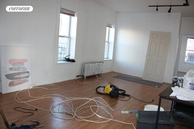 Foto del edificio - 30-16 38th Ave