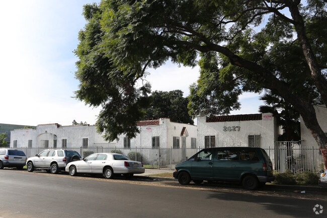 Foto del edificio - 2627 West Blvd