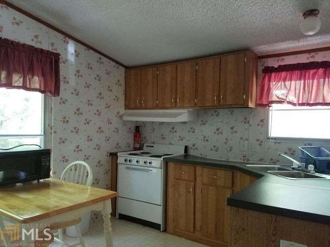 Foto del edificio - 481 Fern Valley Rd