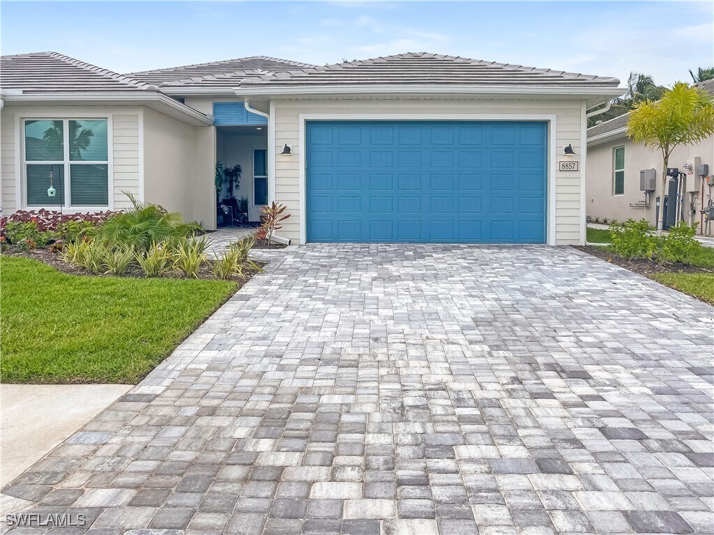 Foto principal - 8857 Oceana Wy